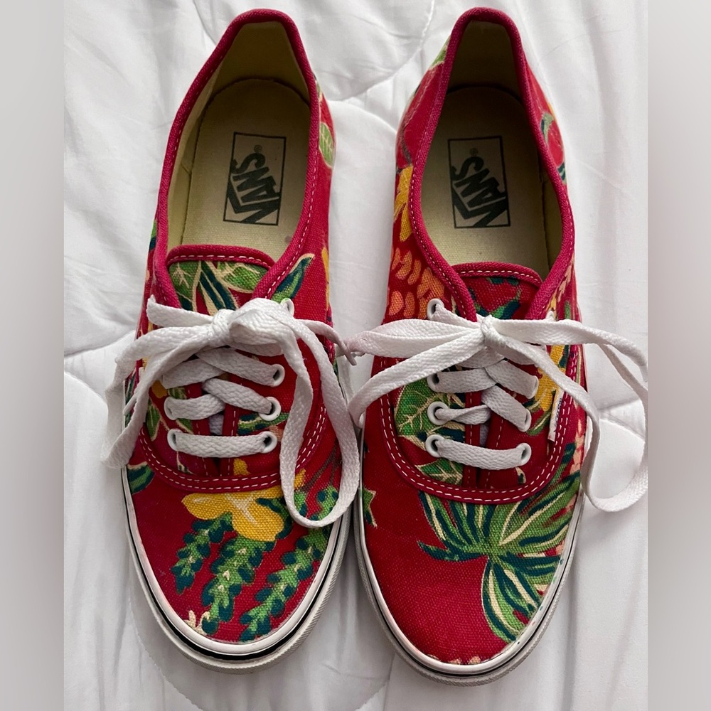 Vans Authentic Slim Van Doren ‘Red/Hawaiian’